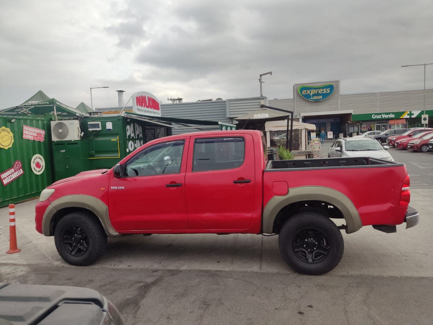 toyota hilux 2014